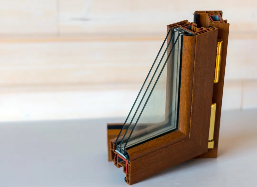 Installation de fenêtre en bois sur mesure Robion